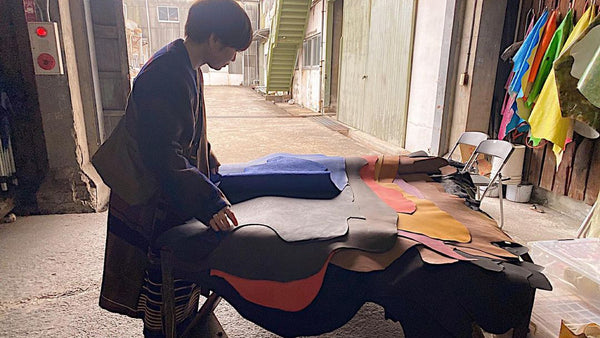 革を愛おしむ女性がつくる革小物