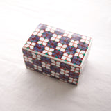 色絵麻葉文小箱