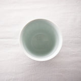 白磁鎬手湯呑み