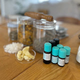 旅草 tabikusa ハーバルセラピスト 植物療法 インフューズドオイル 万能バーム ハーブティ サシェ