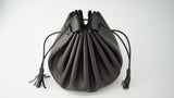 編み紐の巾着バッグM ブラック
