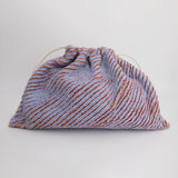 (限定) ギョウザ型巾着 スラッシュキルト ライトブルー