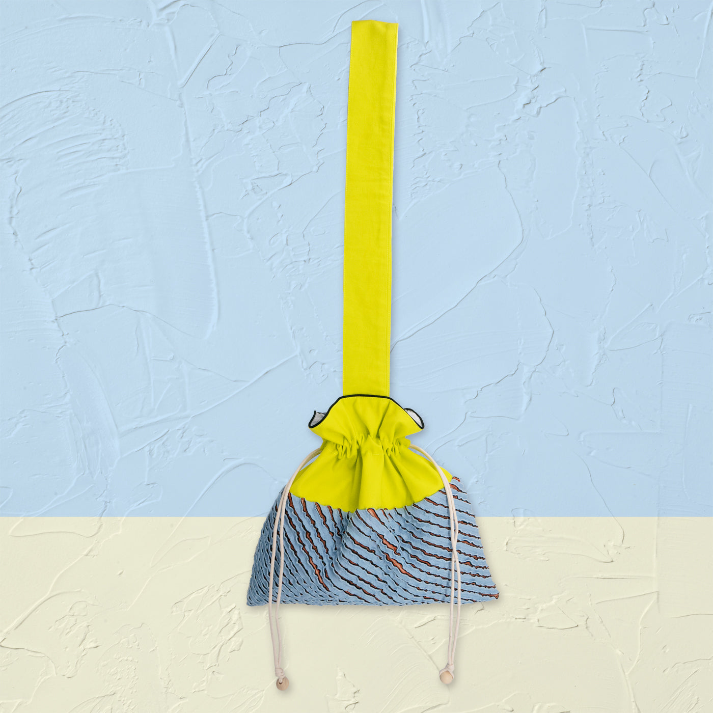 限定) ワンタン巾着 スラッシュキルト 取っ手付き イエロー＆ブルー